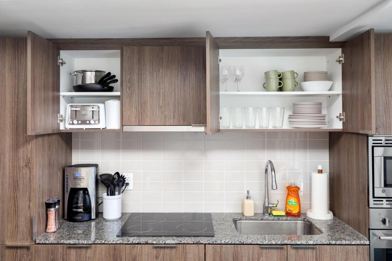 Upscale & Modern 2Bd + Den 2Ba Heart Of Downtown! Διαμέρισμα Τορόντο Εξωτερικό φωτογραφία